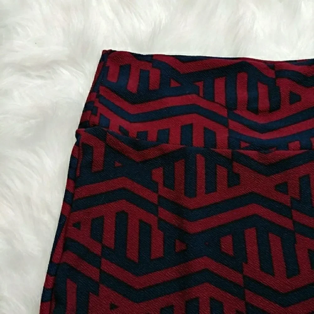 Lularoe Navy Red Cassie Skirt Small Geo Pr… - Picture 2 of 5